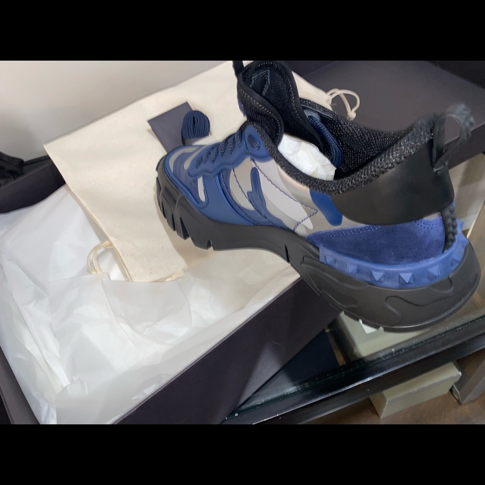 Valentino runners new